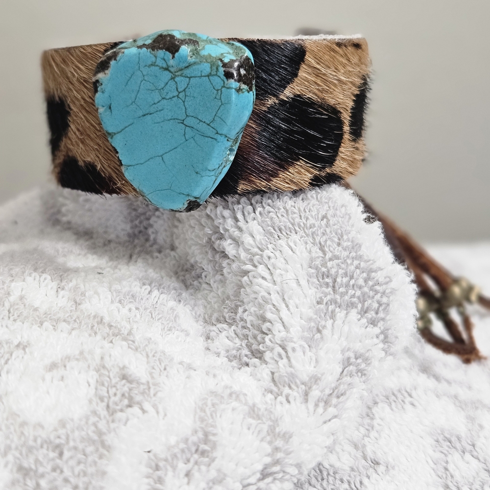 SANDRA LING.Genuine hair on hide Leopard Print Bracelet with Turquoise Stone. - Picture 2 of 2